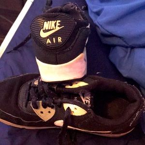 Black Nike air max worn